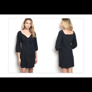 3/4 sleeve V-neck tie front detail tunic d…